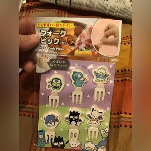 Sanrio characters food fork picks 6pcs -NEW